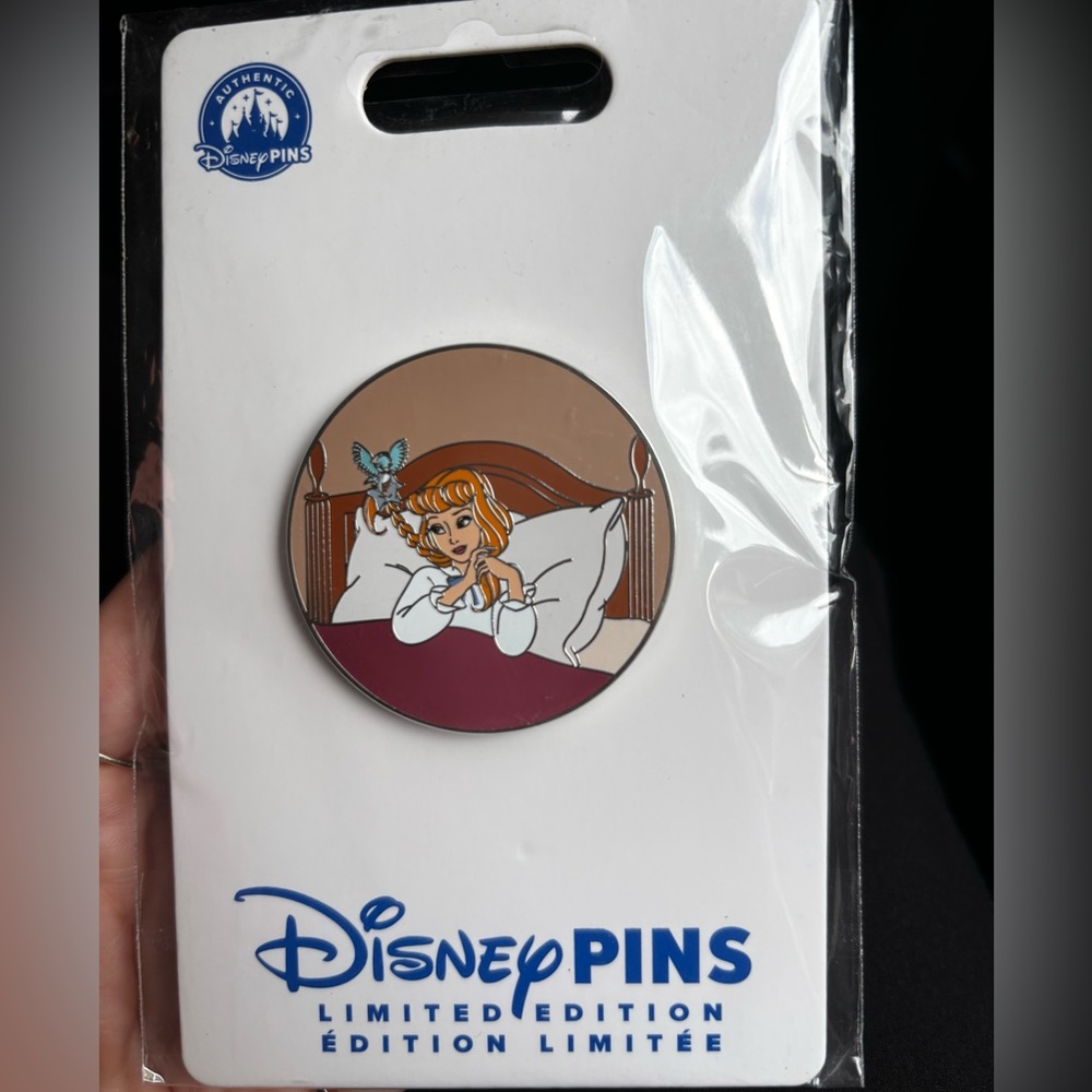 Disney Selfridges UK Exclusive Cinderella Pin LE 600